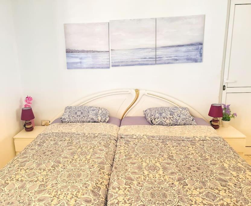 Apartment The Perfect Place To Relax Bedroom With Hot Tub, Beautiful Tropical Garden Area. Bbq And Big Open Spaces Through The House.it Is Located In A Quiet Place, But Still 5 Min Away From The Touristic Puerto Rico And Walking Distance From The Mogán