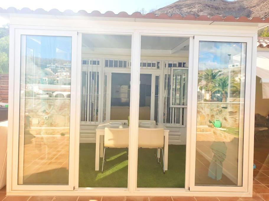 Apartment The Perfect Place To Relax Bedroom With Hot Tub, Beautiful Tropical Garden Area. Bbq And Big Open Spaces Through The House.it Is Located In A Quiet Place, But Still 5 Min Away From The Touristic Puerto Rico And Walking Distance From The