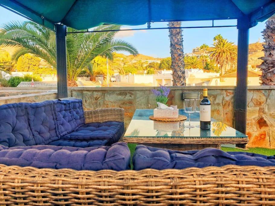 Apartment The Perfect Place To Relax Bedroom With Hot Tub, Beautiful Tropical Garden Area. Bbq And Big Open Spaces Through The House.it Is Located In A Quiet Place, But Still 5 Min Away From The Touristic Puerto Rico And Walking Distance From The